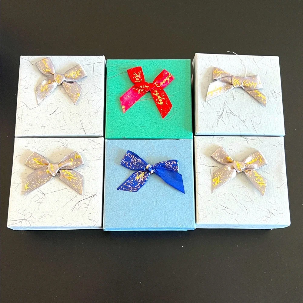 Gift Box Set of 6 with pillows